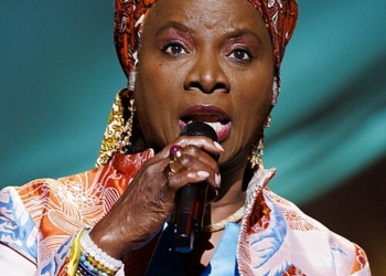 ‎Angélique Kidjo Makes History As First African Musician To Get Hollywood Star 