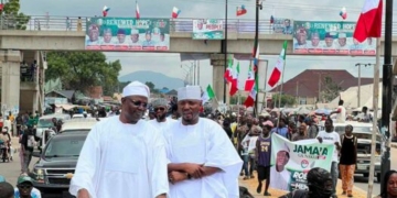 2027: Bwacha Unveils Zakari As Running Mate, Vows To Wrest Taraba From APC 2 2027: Bwacha Unveils Zakari As Running Mate, Vows To Wrest Taraba From APC