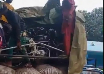 FRSC Arrests Driver After 15 Passengers Found Hidden Under Truck Cover 