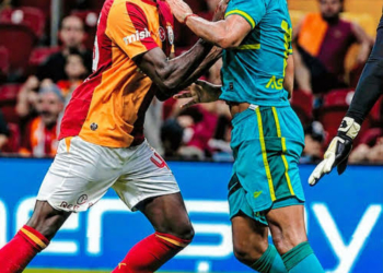 Osimhen Under Fire After Clash With Villarreal Defender Mourino
