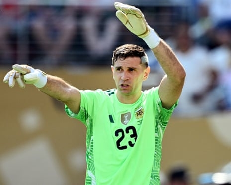 Chelsea Step Up Interest In Aston Villa Goalkeeper Martinez 1 IMG 1576