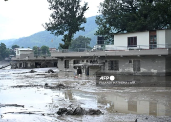 Nepal Flooding Kills 19, 384 Tourists Unaccounted For