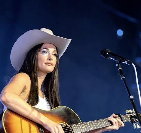 Kacey Musgraves Asks Fans To Support Immigrant Children’s Charity As Birthday Wish