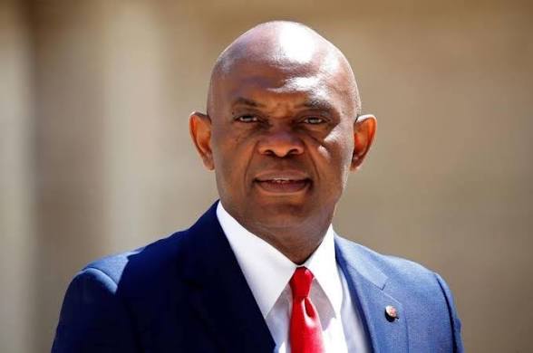 Netizens Divided As Elumelu’s First-Name Remark Sparks Debate Over Workplace Culture