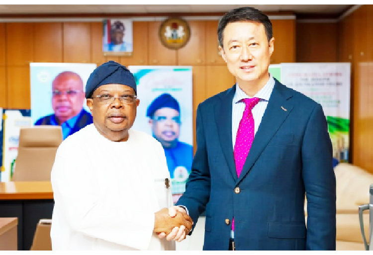 Take Swift Advantage Of Nigeria-China Aquatic Deal, Minister Urges Exporters 1 L-R: Minister of Power, Chief Joseph Tegbe and Chinese Ambassador to Nigeria, H.E. Yu Dunhai, during a courtesy visit and reception held in honour of the envoy after the signing of the Nigeria-China Aquatic Protocol, in Abuja,yesterday. PHOTO: POWER MINISTRY
