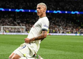 10-Man Spurs Defeat Chelsea 2-1 In Pre-Season Clash