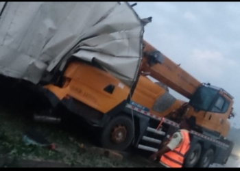 3 Die, Others Injure As Crane Collide With Truck On Lagos-Ore-Benin Expressway