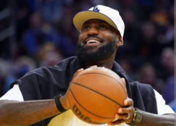 NBA: LeBron To Face Knicks In Sixers Opener