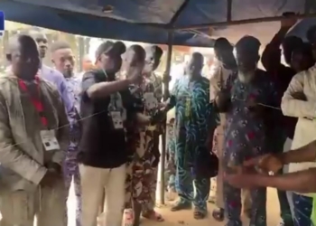 Osun Poll: Party Agents Demand Ballot Paper Count Before Voting Begins In Ejigbo