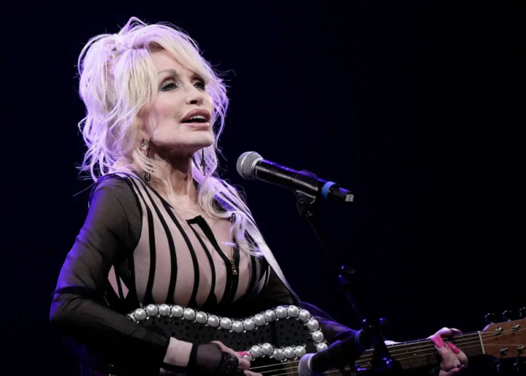 There’s No One Like Her’: Trump Orders Flags Lowered To Honour Dolly Parton 1 skynews dolly parton dolly 7045615 1787681796 1200x675 1