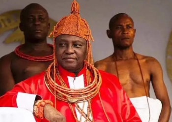 Benin Oba Suspends Royal Praise Singers Over Performance At Igbinedion Residence