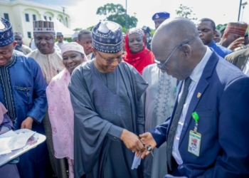 Uba Sani Donates New CNG Buses To NUJ, NBA, NMA, Others