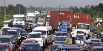 Gridlock: Travellers Stranded On Lokoja-Abuja Highway