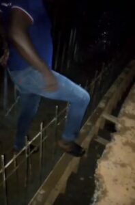 JUST-IN: Residents Stranded As Steel Barrier Blocks Access From Mararaba To Abacha Road Nasarawa 6 IMG 0843