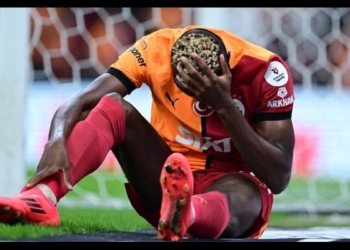 Blow For Super Eagles As Osimhen Limps Off After Scoring For Galatasaray