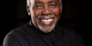 How Olu Jacobs Became Known As The ‘Lion Of Lufodo’ 6 From British Stages To Nigerian Cinema: How Olu Jacobs Came Home