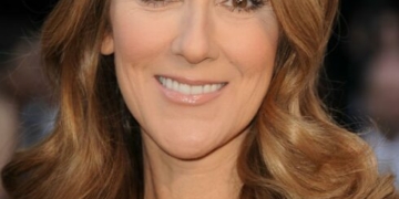 Celine Dion Goes Barefoot As She Joins Paris Fans In Street Sing-Along