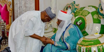 Sardauna Title: AbdulRazaq's Family, Associates Thank Emir Of Ilorin 2 Sardauna Title: AbdulRazaq’s Family, Associates Thank Emir Of Ilorin