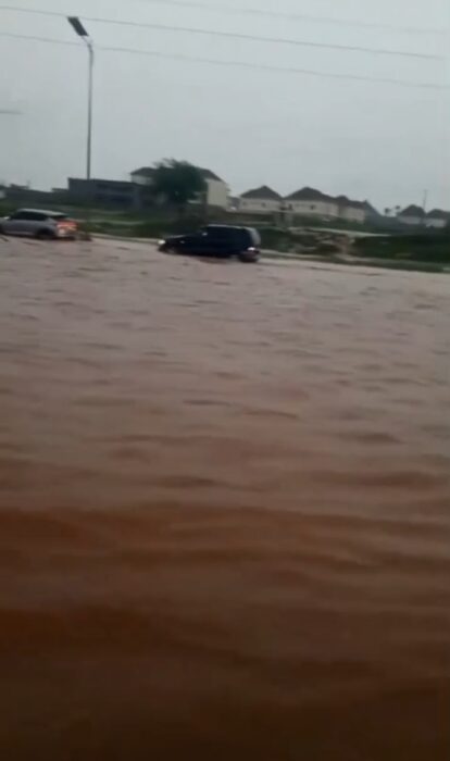 Flooding Paralyzes Abuja Airport Road, Submerges Lugbe Area