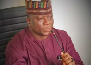 Suleja LG Chair Gives Instructional Materials To Public Schools