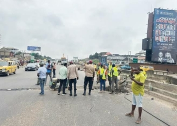 Motorists’ Ordeal Over Kara Bridge Repair Worsen As Traffic Managers Abandon Beats