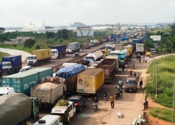 Kara Bridge Gridlock: Lagos Appeals For Patience, Deploys More Traffic Officers