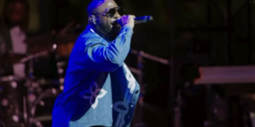 Davido Announces 3 Residency Concert At Lagos National Theatre 2 Davido Announces 3 Residency Concert At Lagos National Theatre