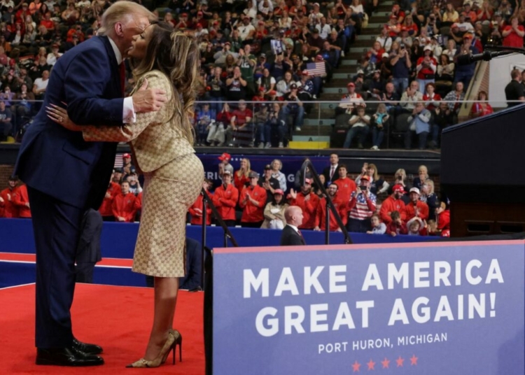 Trump Turns Heads As He Compliments Nicki Minaj’s ‘Beautiful’ Backside At Michigan Rally 1 Nicki Minaj and Donald Trump attend a rally on Sunday in Port Huron, Michigan, for Republican Mike Rogers before the midterm elections. Photograph: Jonathan Ernst/Reuters