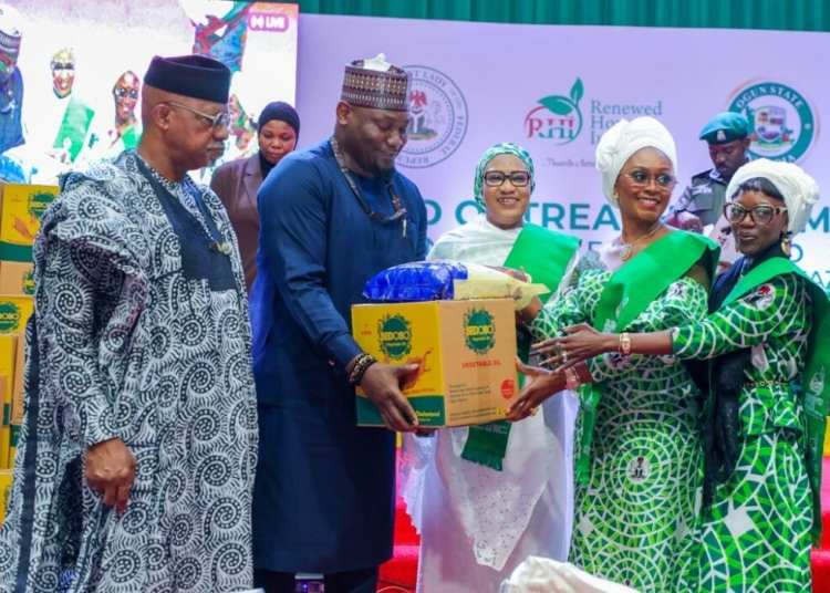 Remi Tinubu’s RHI Reaches 32nd State With Food Relief Programme 1 52880fad 6ce3 4a82 90c4 a13f6ac0bfba