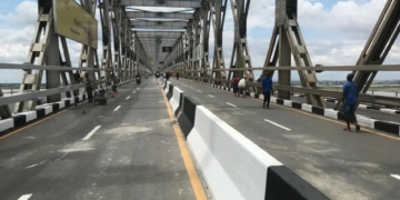 First Niger Bridge: Umahi Denies Removing Newly Installed Demarcations