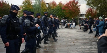 Police were out in full force on Saturday morning. Image: Pedro Nunes/REUTERS