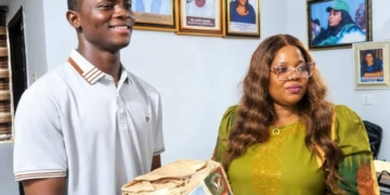 Taraba IDPs Receive Medicines, Exercise Books From US-Based NGO