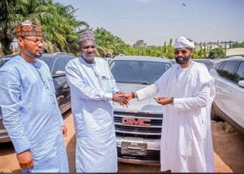 2027: Matawalle Gifts 8 SUVs To 8 Zamfara Lawmakers