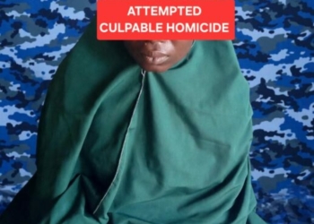 Police Rescue Woman From Mob After Allegedly Stabbing Husband In Bauchi