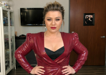 Brooklyn Store Says Kelly Clarkson Spent Just Five Minutes Shopping