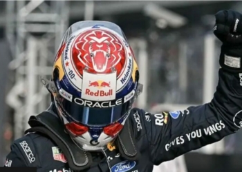 Verstappen Ends Red Bull Pole Drought With Bahrain Qualifying Masterclass