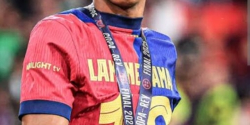 Yamal Charters Private Jet For London Ballon d’Or Ceremony