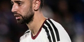 Fernandes Retains Manchester United Captaincy Despite Carrick Criticism 2 Fernandes Retains Manchester United Captaincy Despite Carrick Criticism