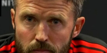 Carrick Refuses To Guarantee Fernandes’ Place As Man Utd Crisis Deepens 2 Carrick Refuses To Guarantee Fernandes’ Place As Man Utd Crisis Deepens