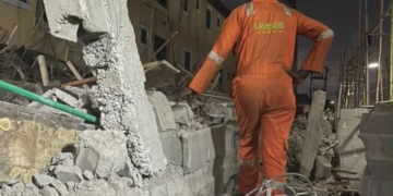 One Dead, Three Rescued As Two-Storey Building Collapses In Fadeyi, Lagos