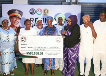 Ogun PDP Dep Guber Candidate Honours Retired Traffic Warden