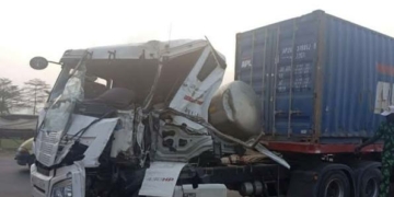 Trucks Crush Mother, Child To Death In Lagos 2 Trucks Crush Mother, Child To Death In Lagos
