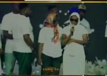 “Please Do Not forget Your Children And I, I ‘ll Forever Miss You” – Toluwanisings’ Wife Breaks Down In Tears At Tribute Night